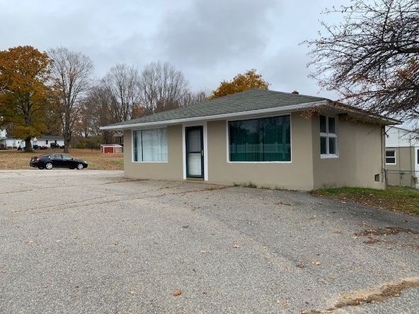 32 W Main St, Brookfield, MA 01506